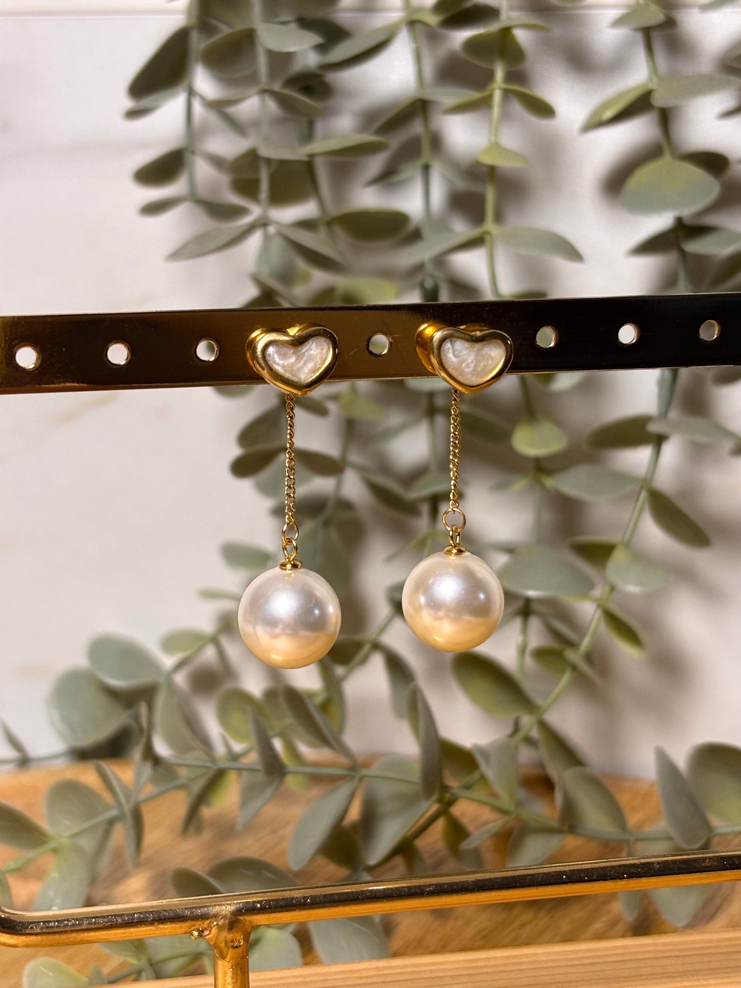 Boucles d'oreilles coeur et perle nacrée