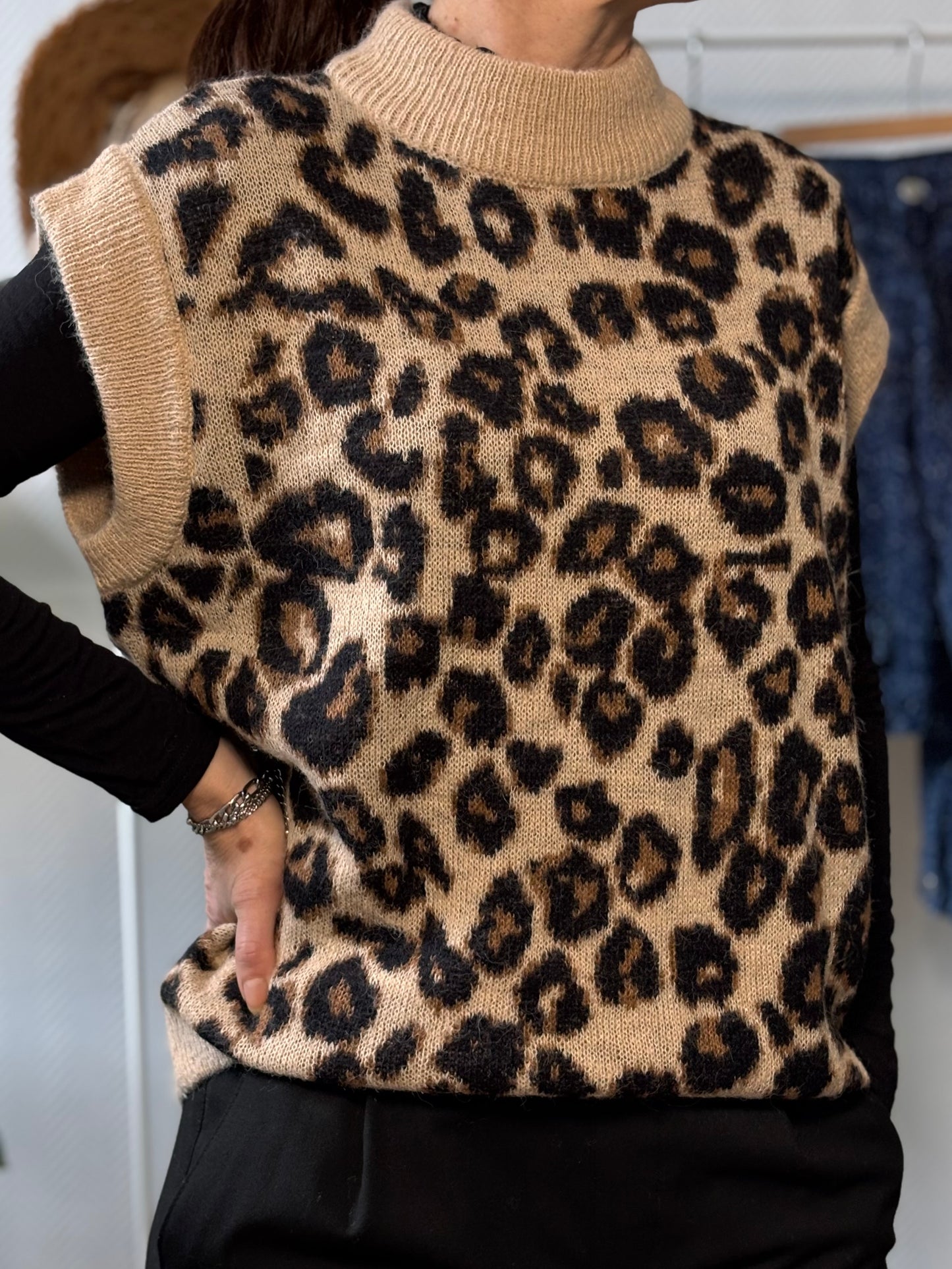 Pull sans manches léopard