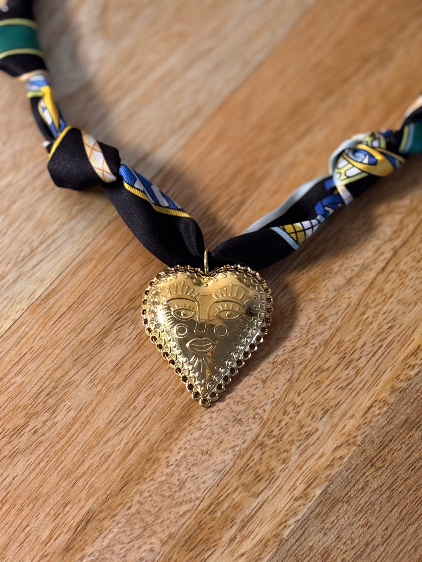 Heart pendant scarf necklace