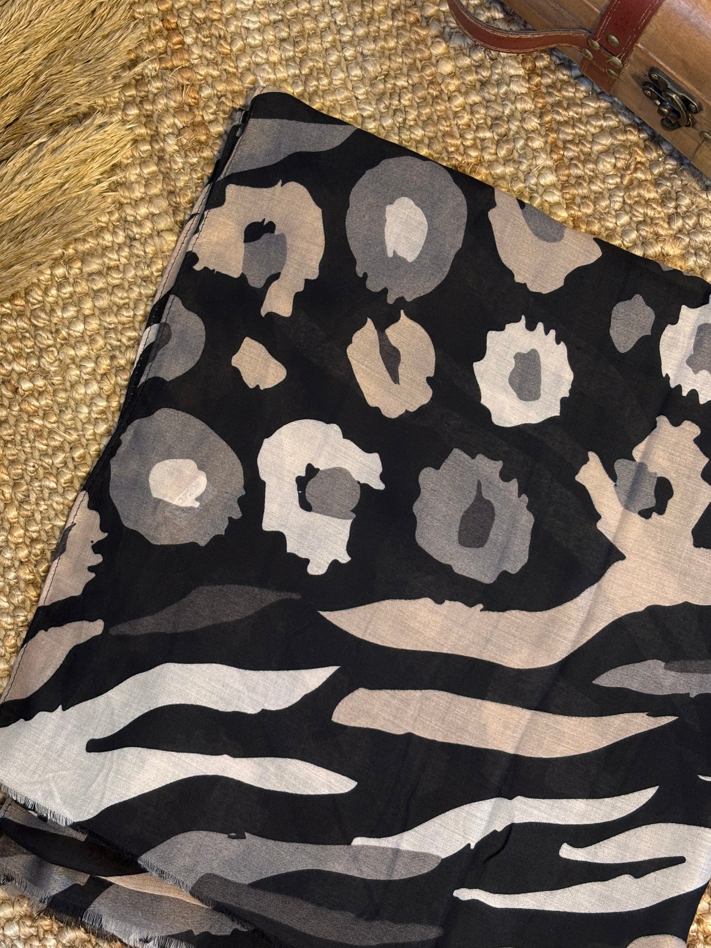 Foulard motifs léopard et zébré