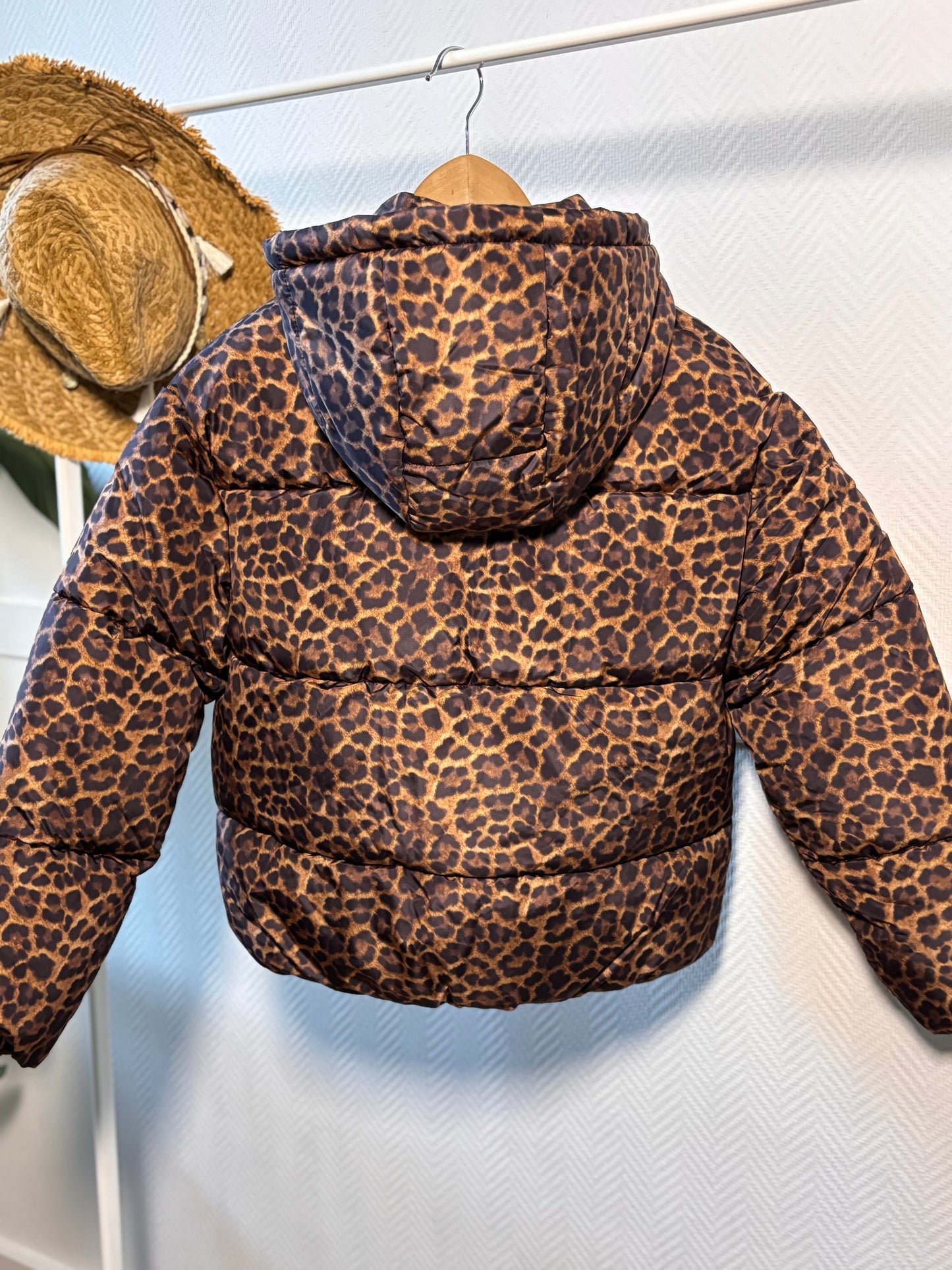 Tiffosi oversized leopard down jacket