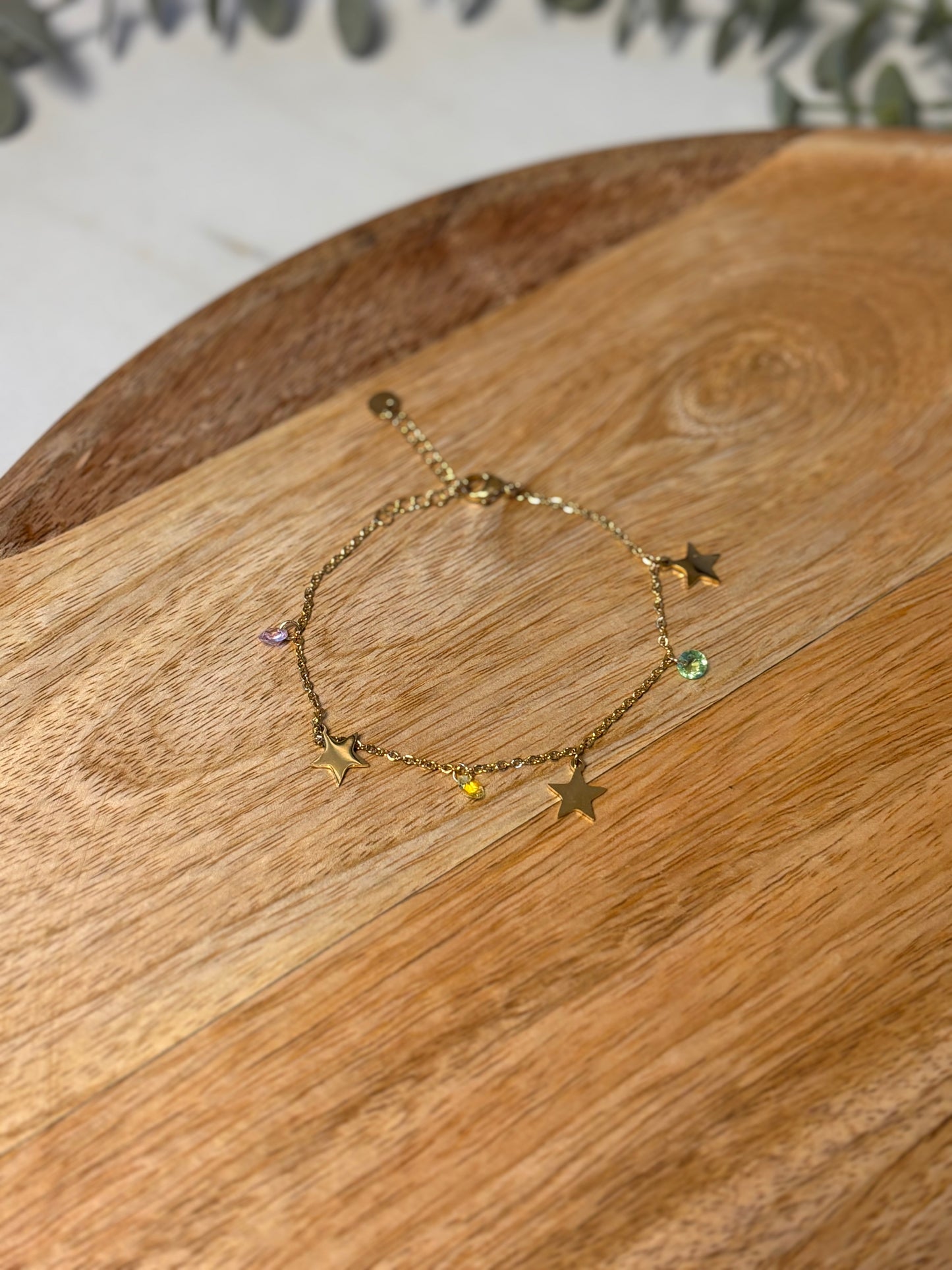 Gold star chain bracelet