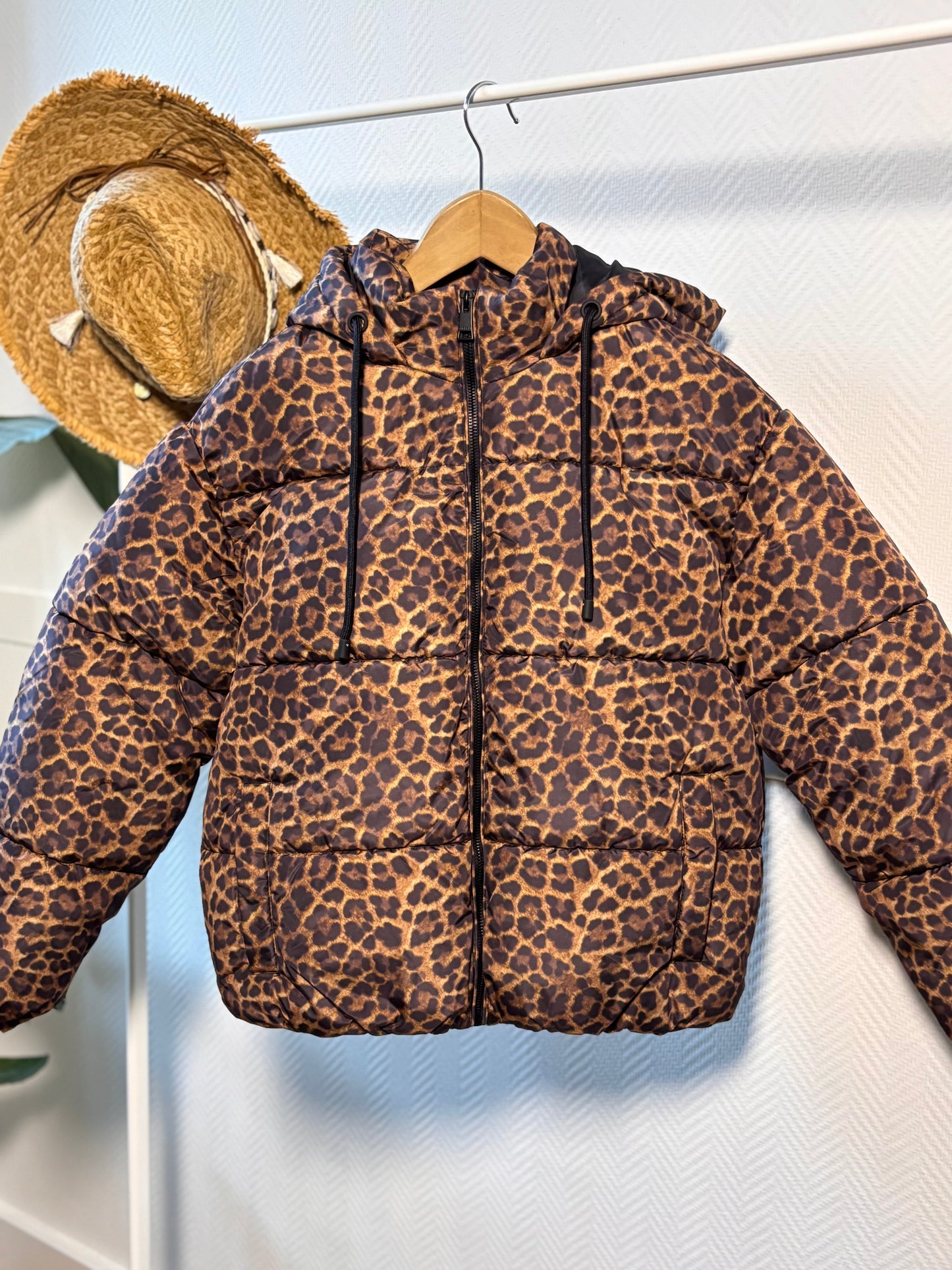 Tiffosi oversized leopard down jacket
