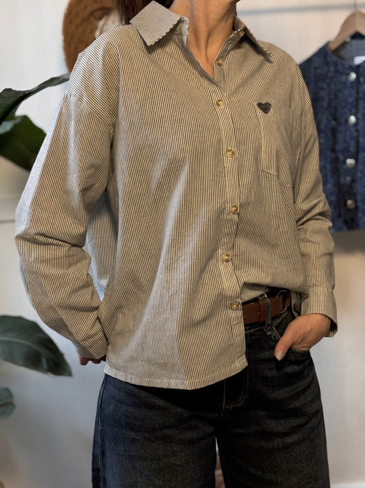 Chemise rayée coeur brodé