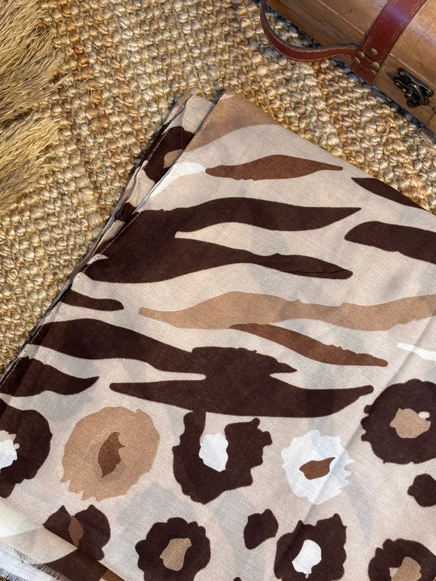 Foulard motifs léopard et zébré