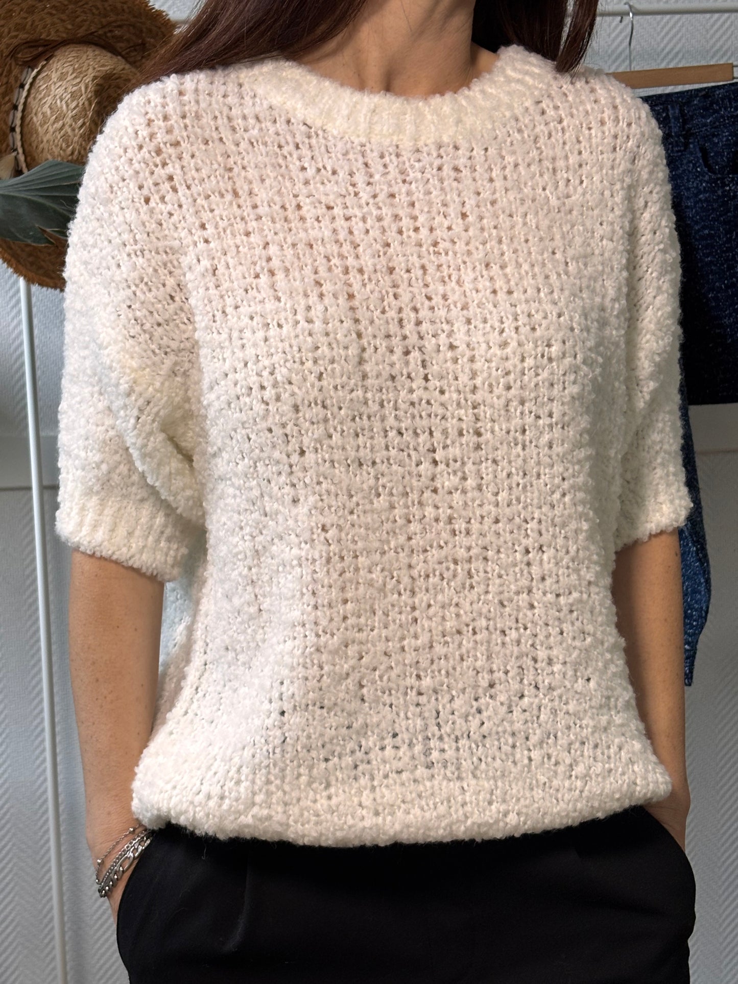 Pull manches courtes en maille bouclée